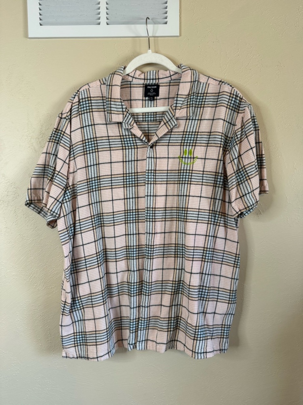 PacSun Men’s Pink Plaid Short-Sleeve Camp Shirt with Green Smiley